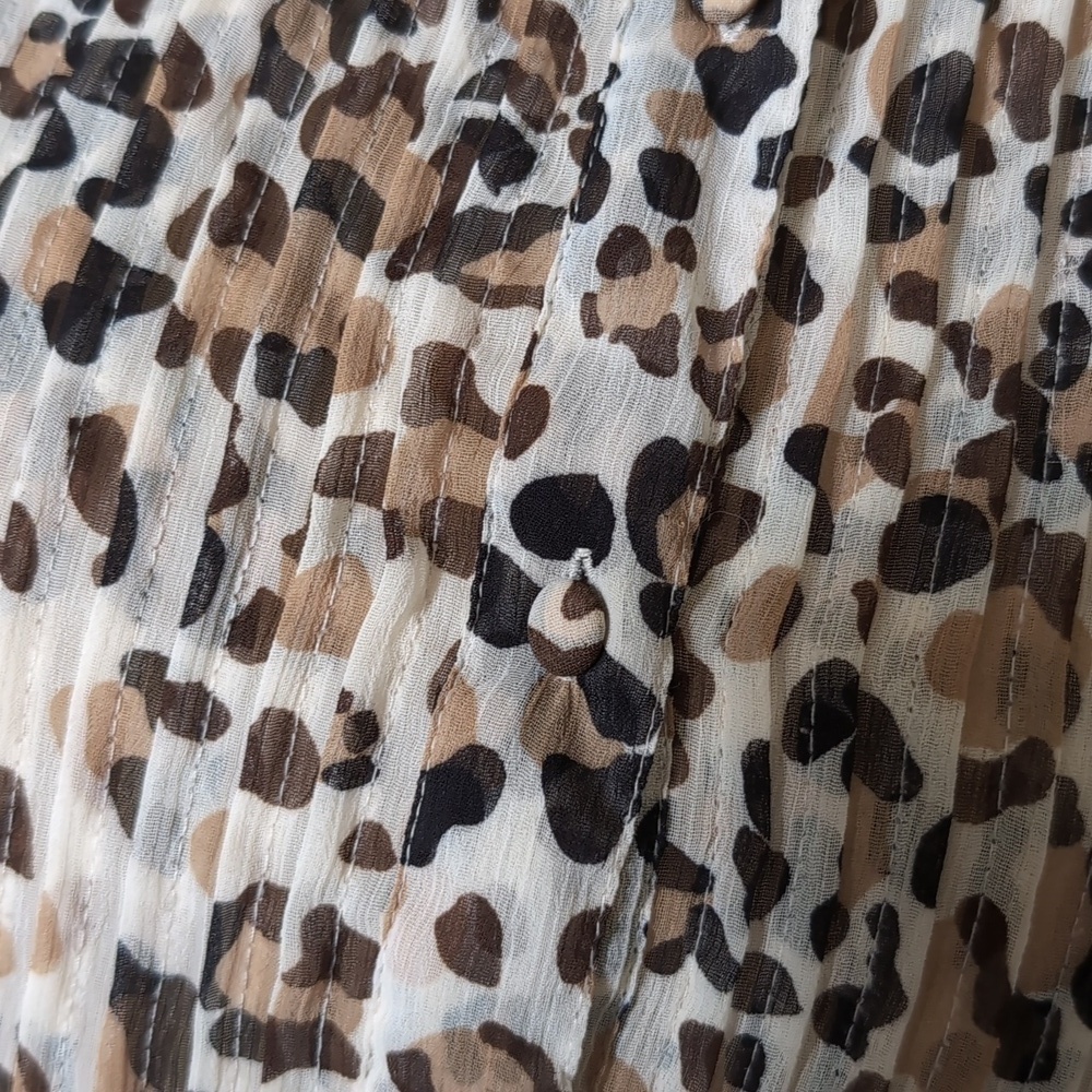 Apt. 9 Leopard Print Pleated Surplice Blouse 1X GUC - Picture 5 of 13